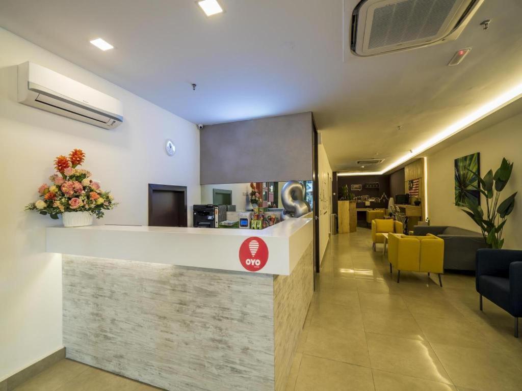 Oyo 264 City Edge Hotel Куала Лумпур Екстериор снимка
