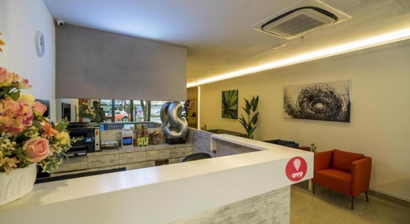 Oyo 264 City Edge Hotel Куала Лумпур Екстериор снимка